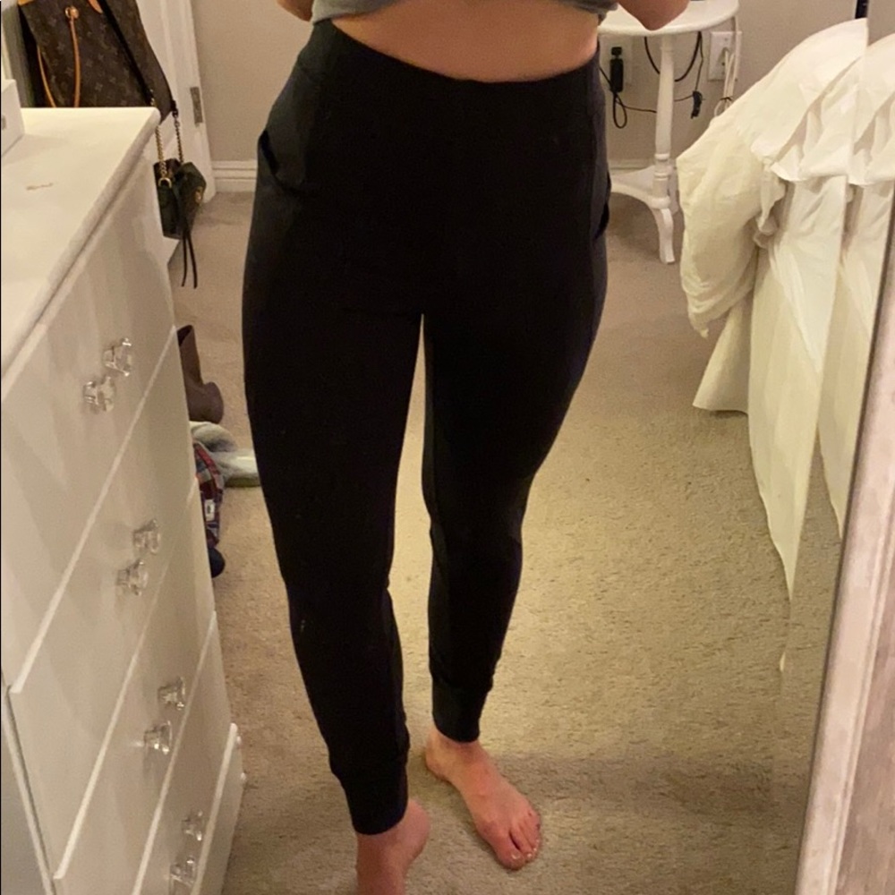 Lululemon light weight, high wasted joggers